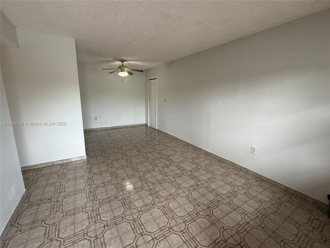Building Photo - 1720 W 42nd St