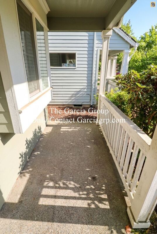 Building Photo - 6034 Northeast Birch Street