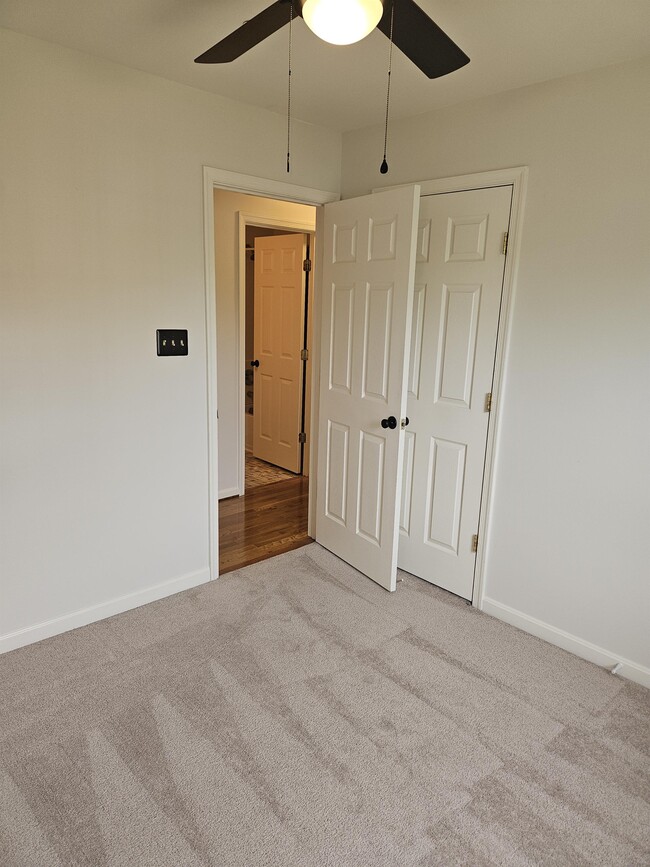 Building Photo - 201 Stull Ct