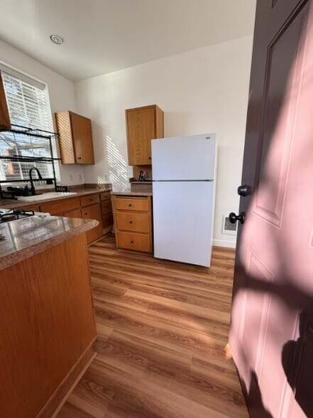 Building Photo - 13330 Clairmont Way