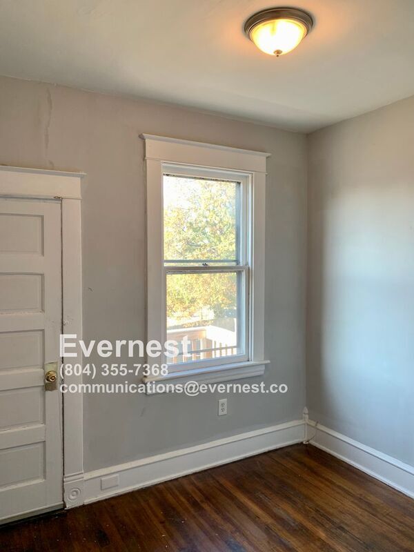 Building Photo - 1805 T St
