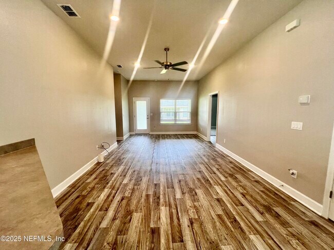 Building Photo - 7811 Oklahoma St