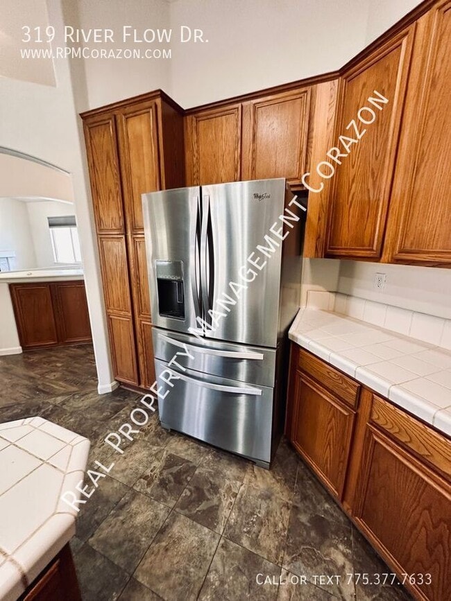 Building Photo - 319 River Flow Dr