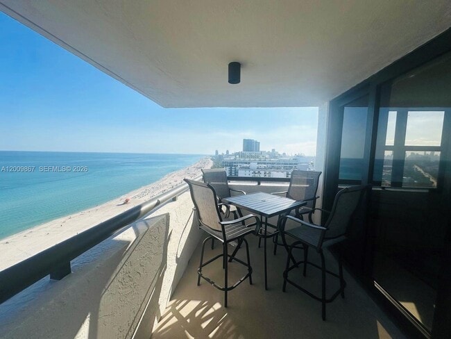 Building Photo - 2555 Collins Ave