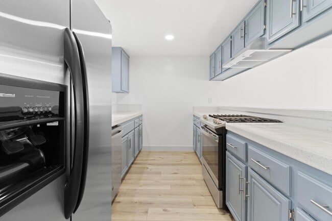 Interior Photo - 208 E Imperial Ave
