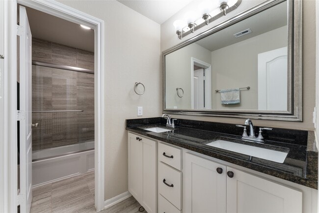 Building Photo - 6207 Rosehill Harvest Loop