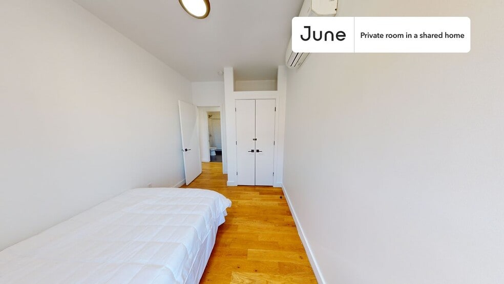 Building Photo - Room in Shared 5 bed/3 bath home