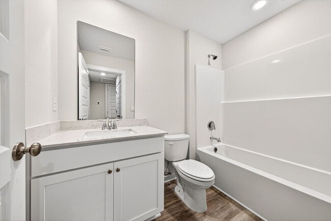 Building Photo - 51 S Main Deck Dr