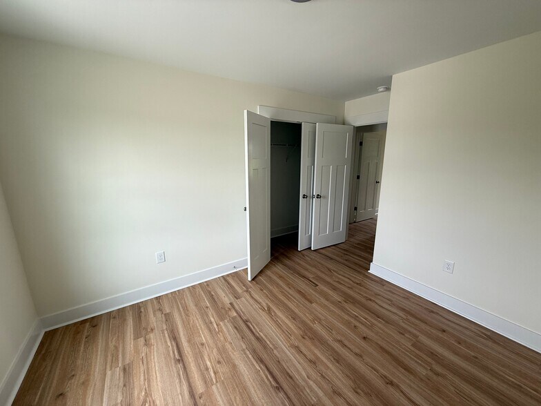 Building Photo - 1359 Benson Hardee Rd