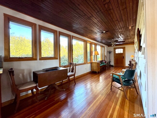 Building Photo - 10 Sunset Trail