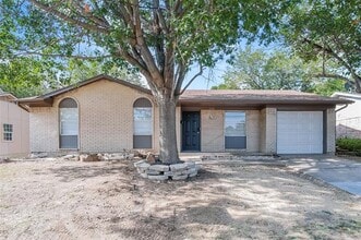 Building Photo - 508 Sweetbriar Dr