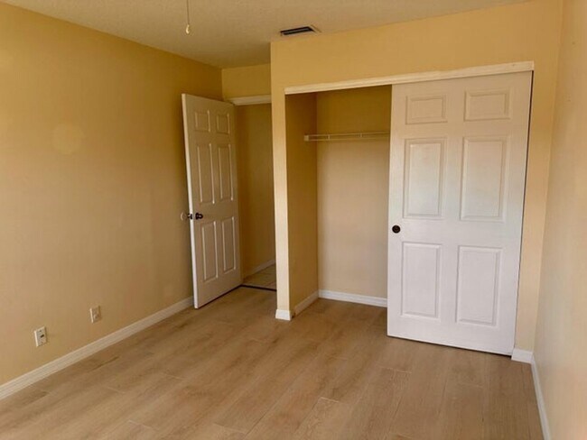 Building Photo - 3620 Miramontes Cir