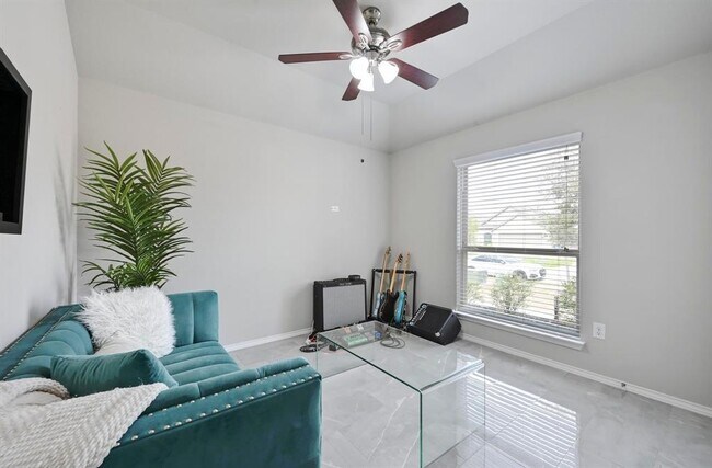 Building Photo - 249 Noddy Rd