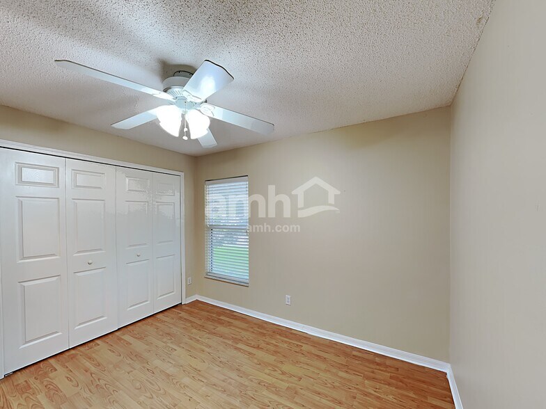 Building Photo - 12131 Woodglen Cir
