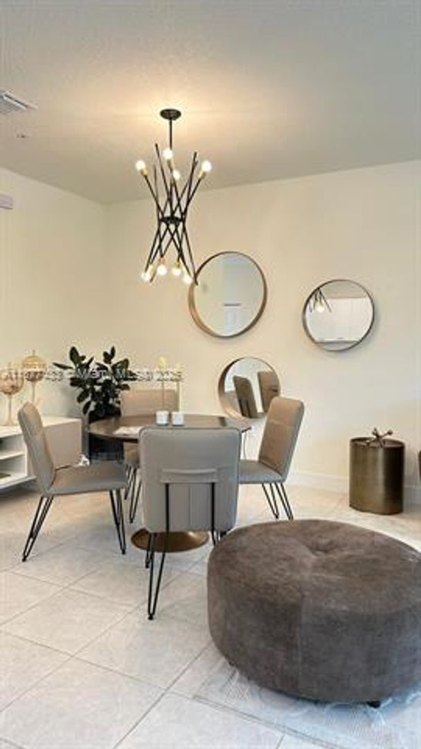 Building Photo - 4640 NW 84th Ave