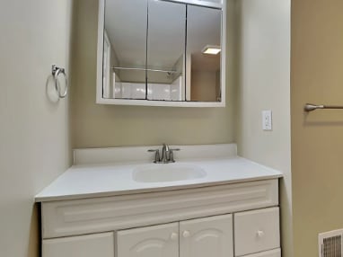 Building Photo - 6601 Logan Ave S