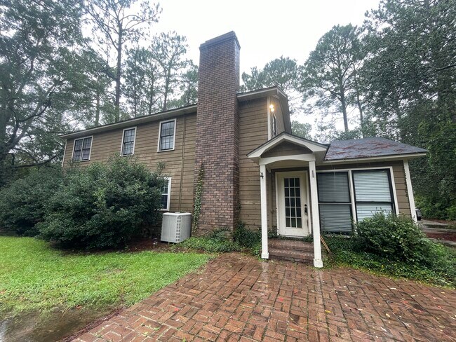 Building Photo - 214 Oakleaf Dr