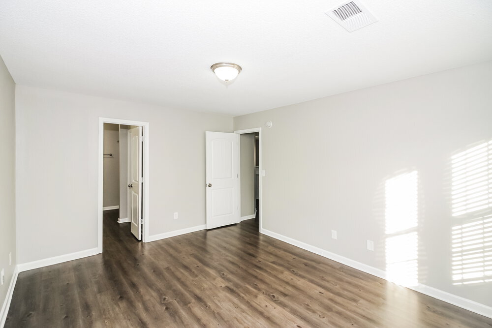 Building Photo - 7807 Birdwood Dr