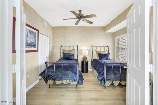 Building Photo - 267 Barefoot Beach Blvd