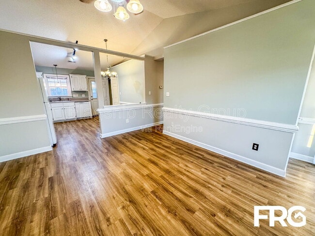 Building Photo - 1145 Nicklaus Dr