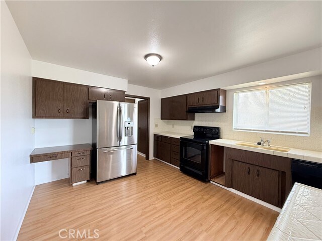 Building Photo - 575 Aloma Way