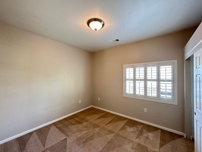 Building Photo - Pinnacle Peaks-Torrey Pines Southwest