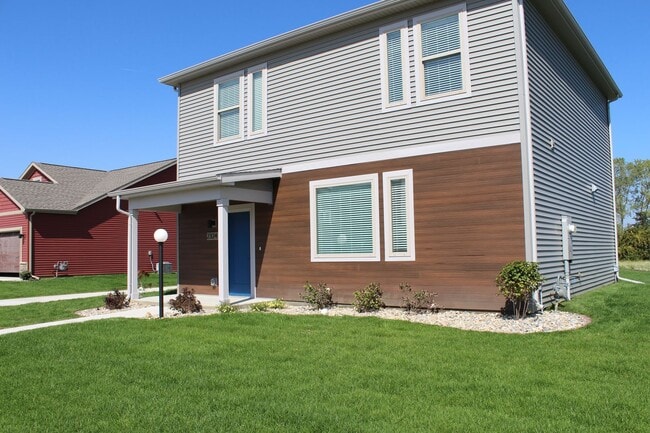 Building Photo - 2324 Lovie Ln