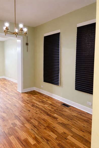 Building Photo - 5032 S Princeton Ave