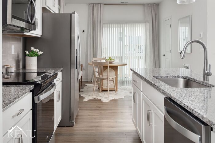 Building Photo - 320 McCrorey Ave