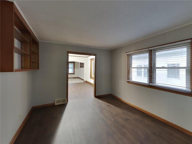 Building Photo - 2322 NE Stinson Pkwy
