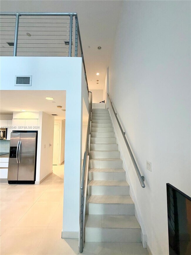 Building Photo - 1050 Brickell Ave