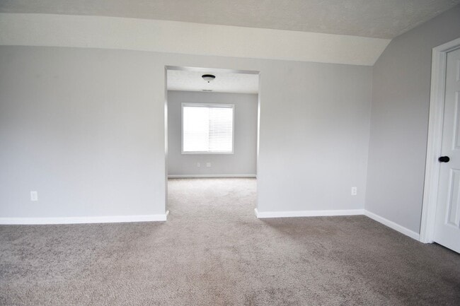 Building Photo - 135 Lenoir Dr