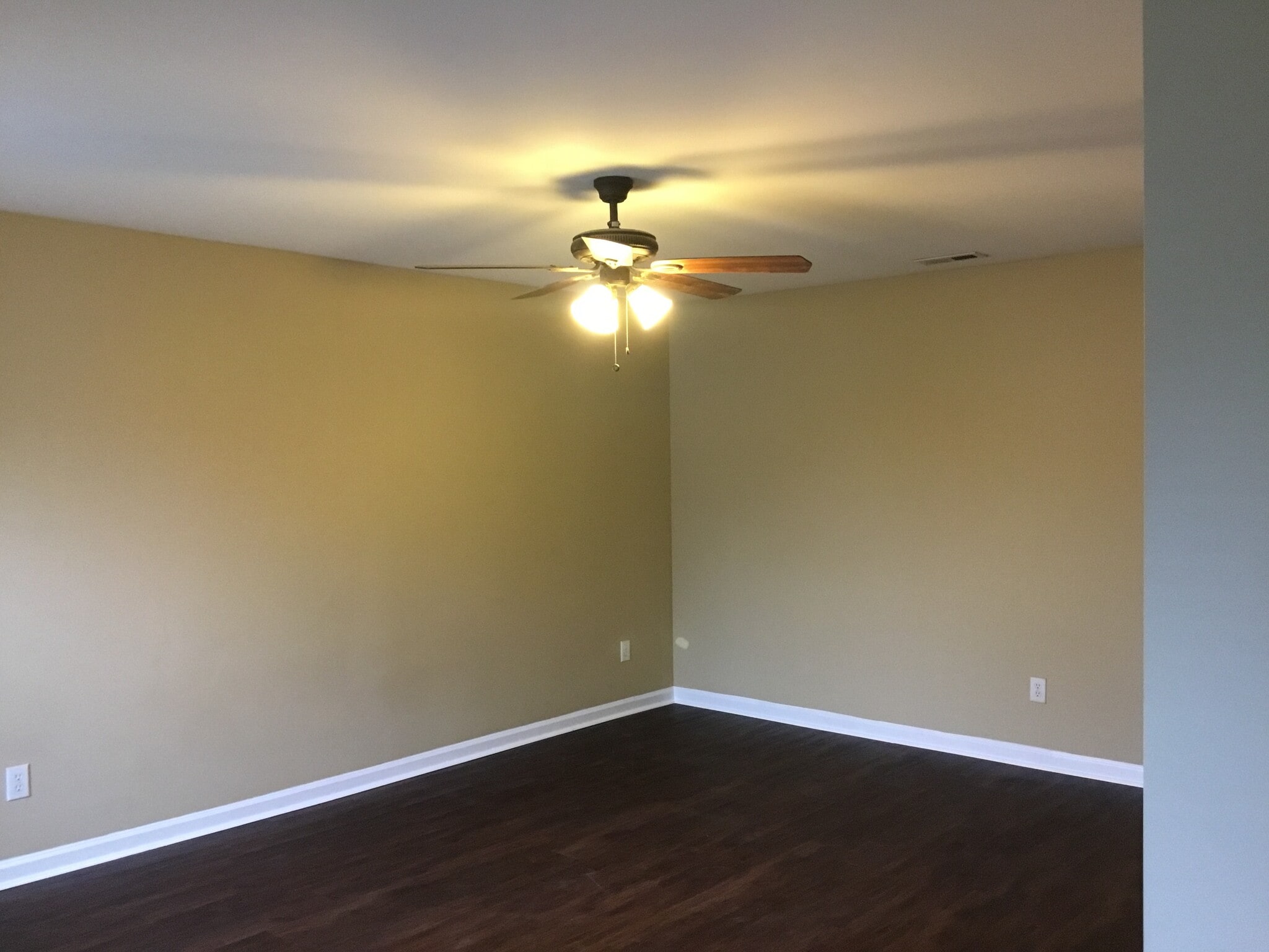 Building Photo - 204 Ber Creek Dr