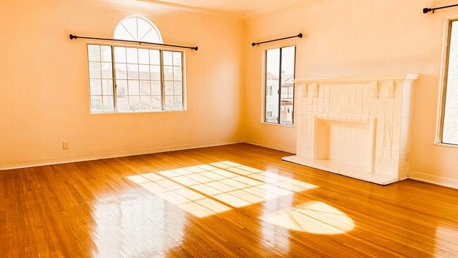 Building Photo - 1609 1/2 S Sierra Bonita Ave