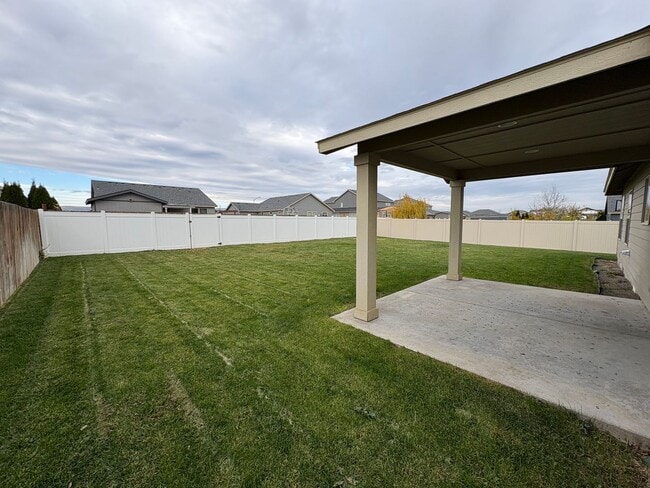 Building Photo - Home for rent in Quincy