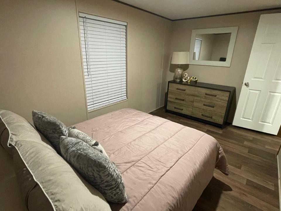 Bedroom #3 Full bed - 203 Poplar St