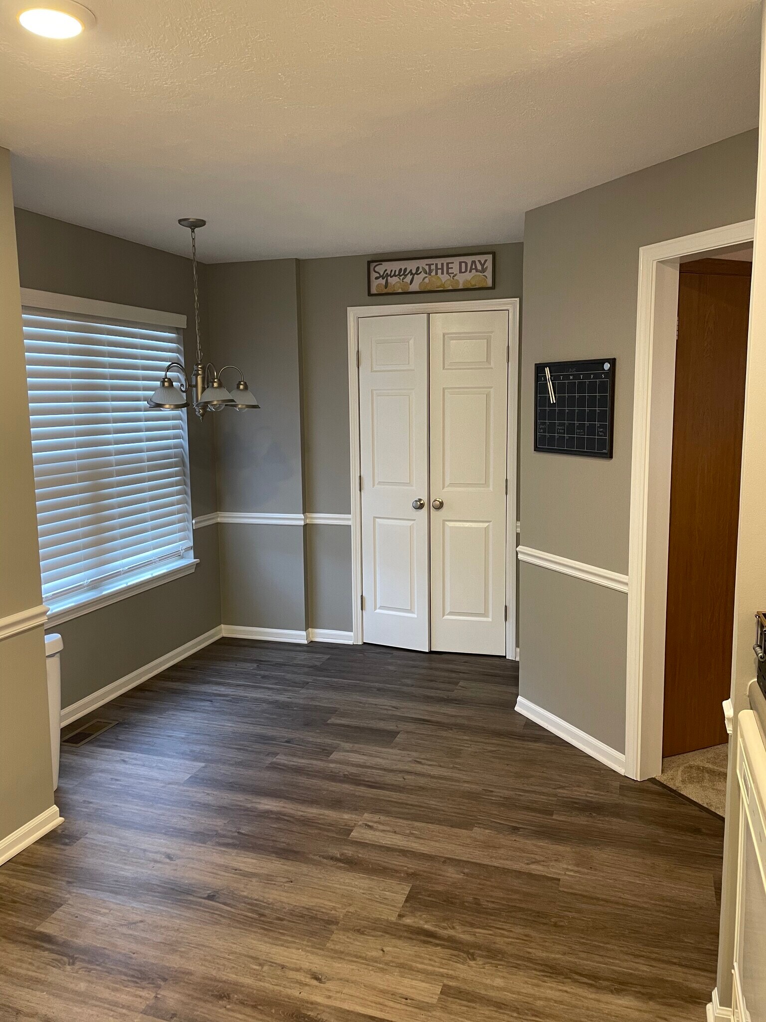Kitchen - 104 Hillvue Dr