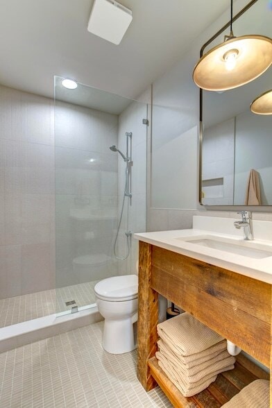 Building Photo - 2057 Middle St