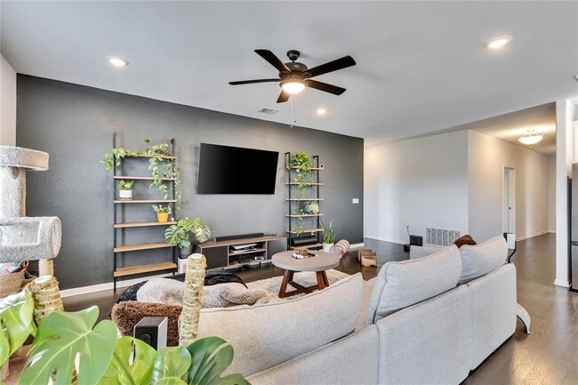 Building Photo - 13004 Titanium St