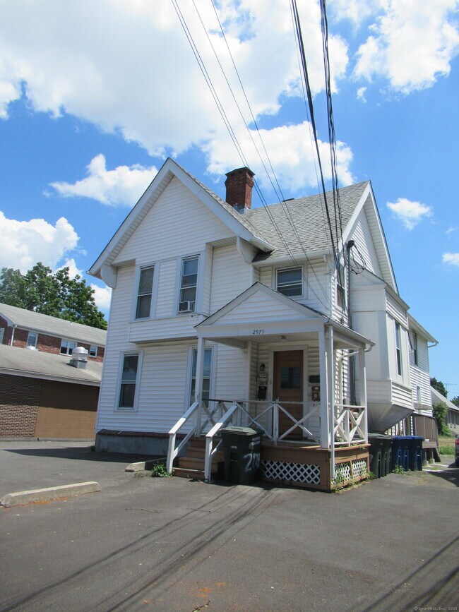 Building Photo - 2979 Fairfield Ave
