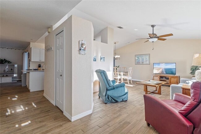 Building Photo - 6460 Blueberry Dr