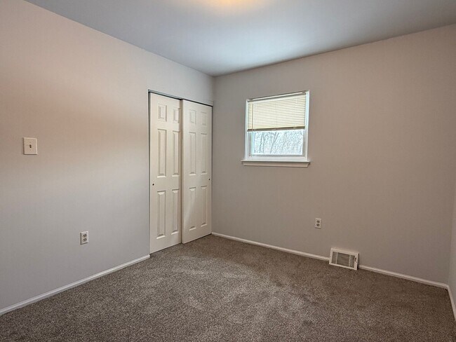 Building Photo - 4 Bed Home - Boothwyn, PA