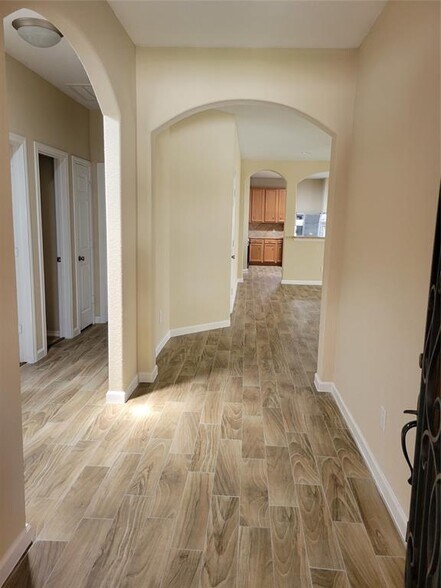 Building Photo - 6110 Moran Crest Dr