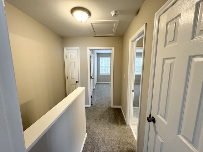 Building Photo - 3900-3AA4 Sterling Pointe Dr