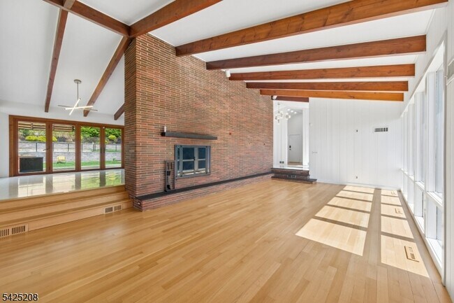 Building Photo - 293 Wyoming Ave