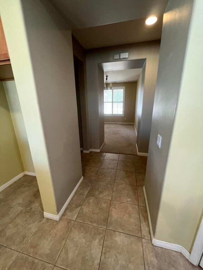 Building Photo - 41530 Yew St