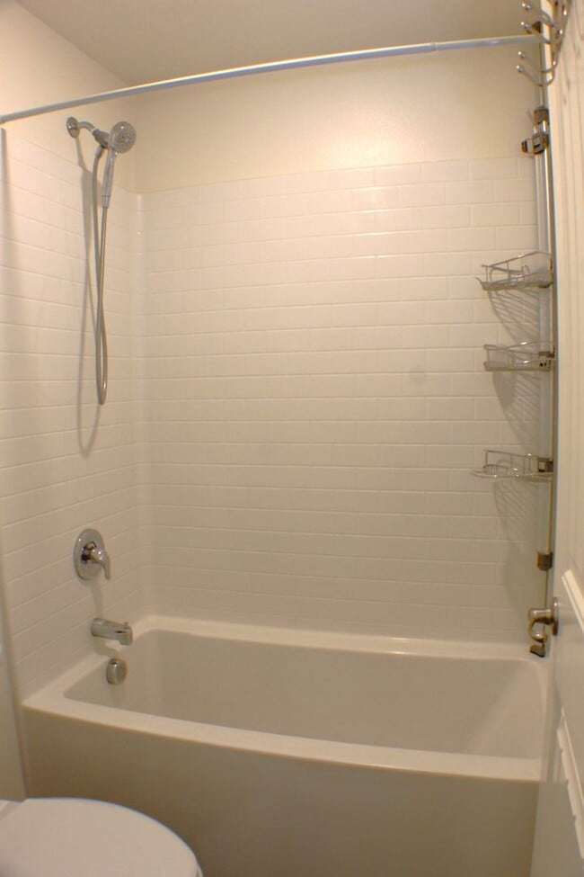 Building Photo - Stunning Redlands Home For Rent