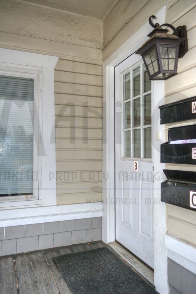 Building Photo - 427 W Garland Ave