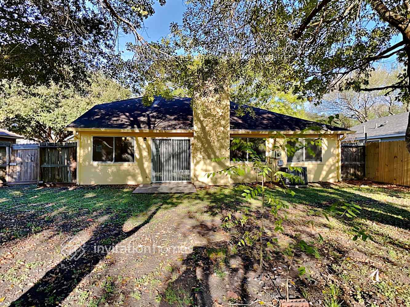 Building Photo - 4930 Vancouver Blvd