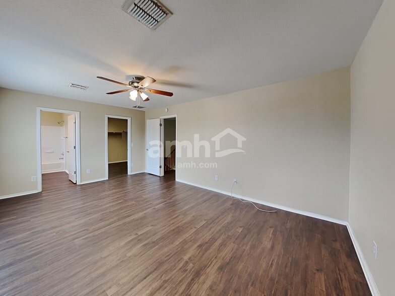 Building Photo - 3768 E Bright View St